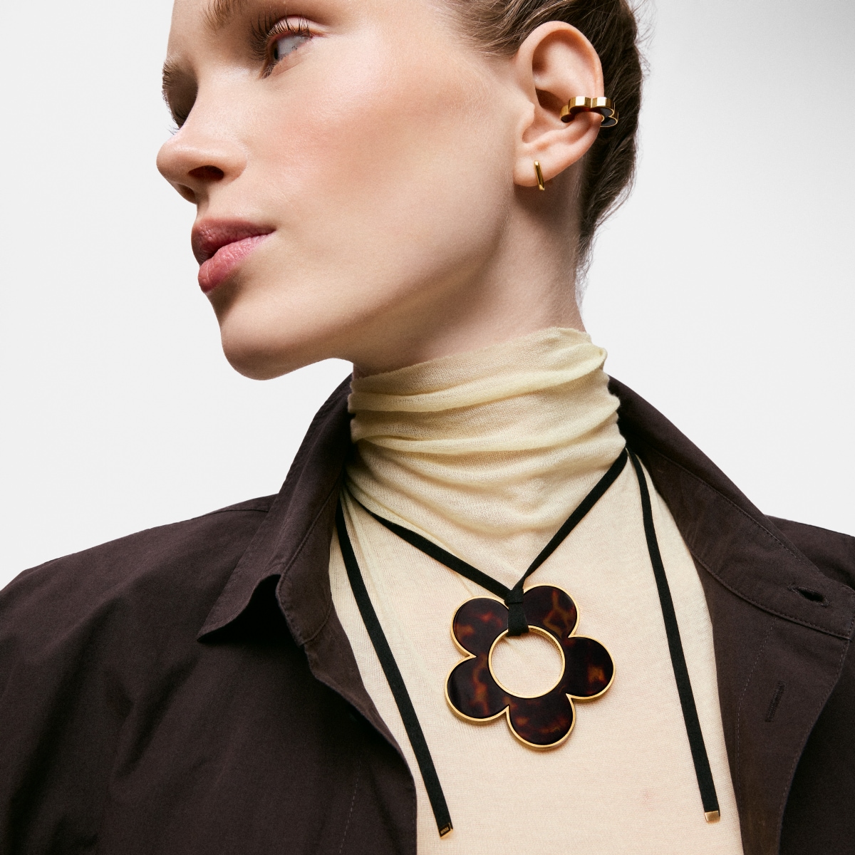 Tous - Halskette Aus Goldfarbenem Stahl, Schildpattoptik Harz Und Schwarzer Kordel Mit Blumenmotiv 60 Mm Tous Galaxy - Brown