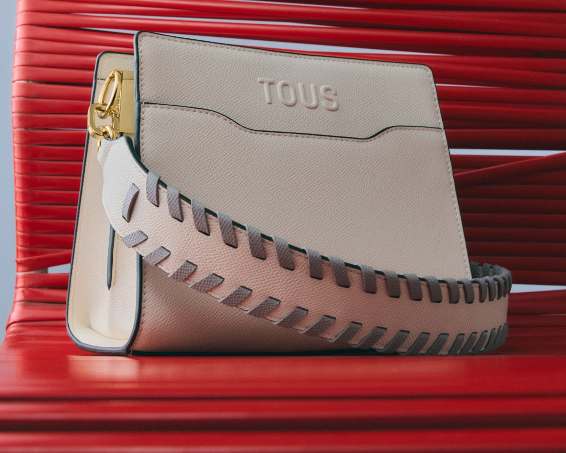 新品 TOUS くま バッグアクセサリー ポーチ ミニバッグ トウスジャパン公式オンラインストア | TOUS