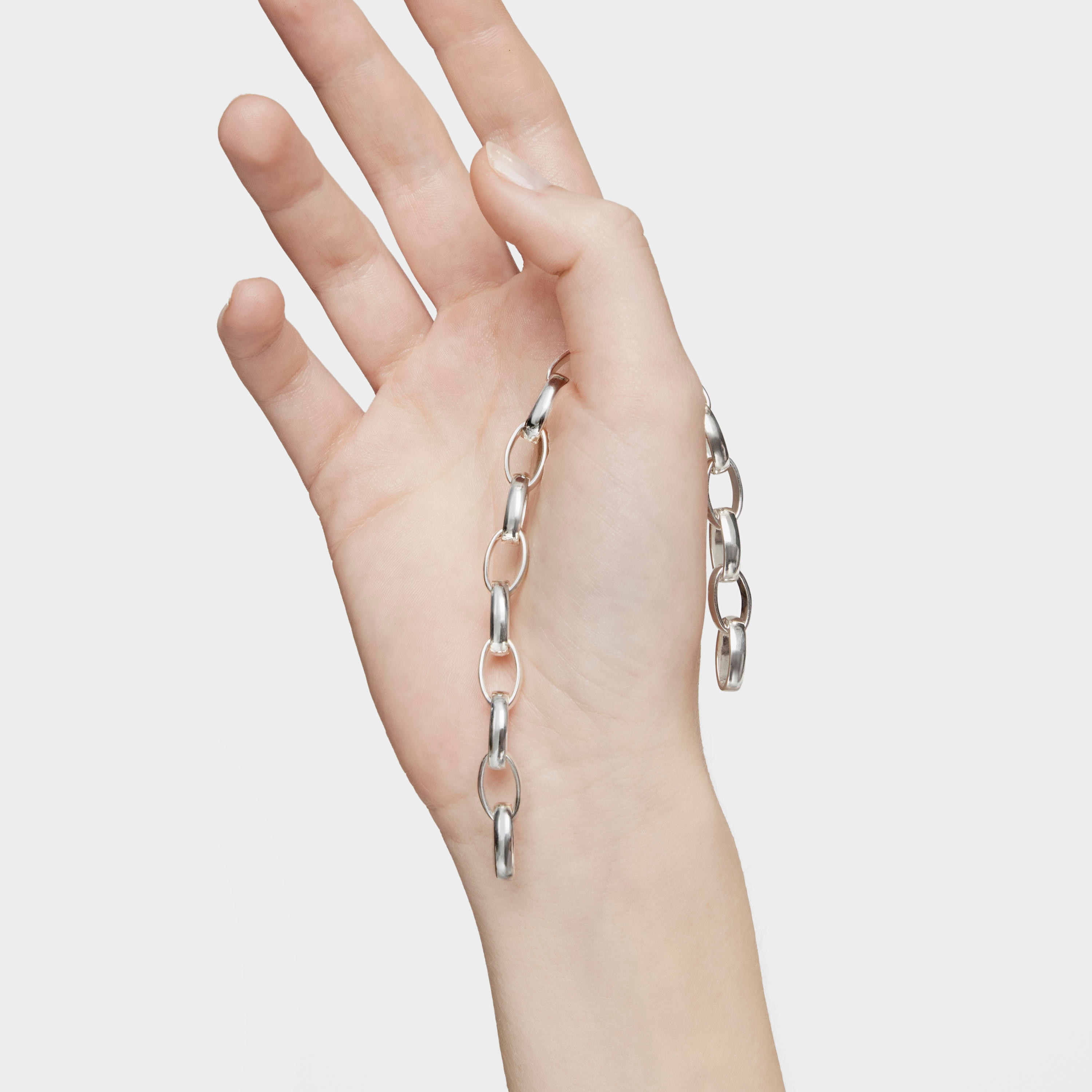 Oval Silver Hold Bracelet