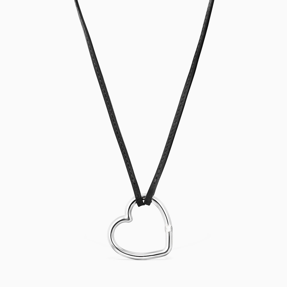 Collar largo Hold coraz&oacute;n de Plata y Cuero negro