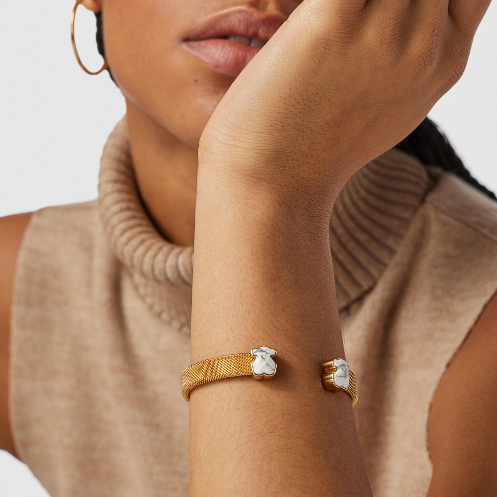 Gold-colored IP Steel Mesh Color Bracelet with Howlite