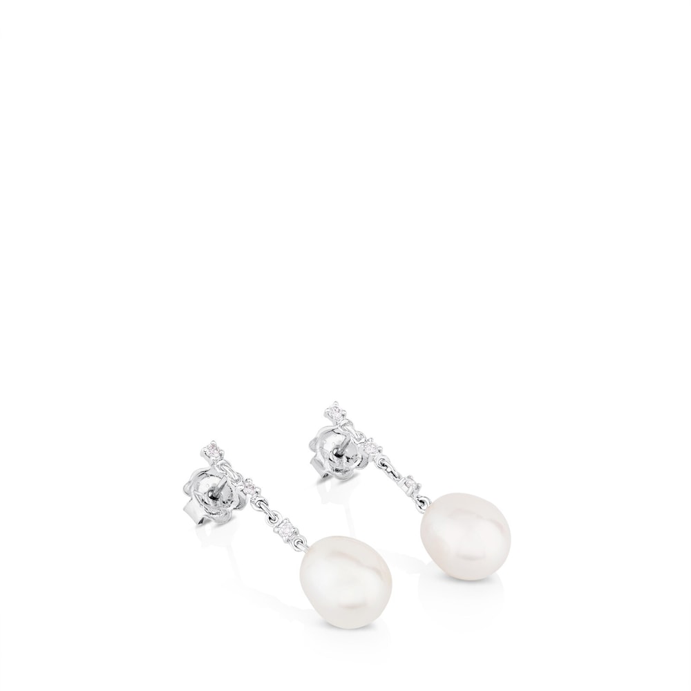 White Gold Les Classiques Earrings with Diamond and Pearl image number 3