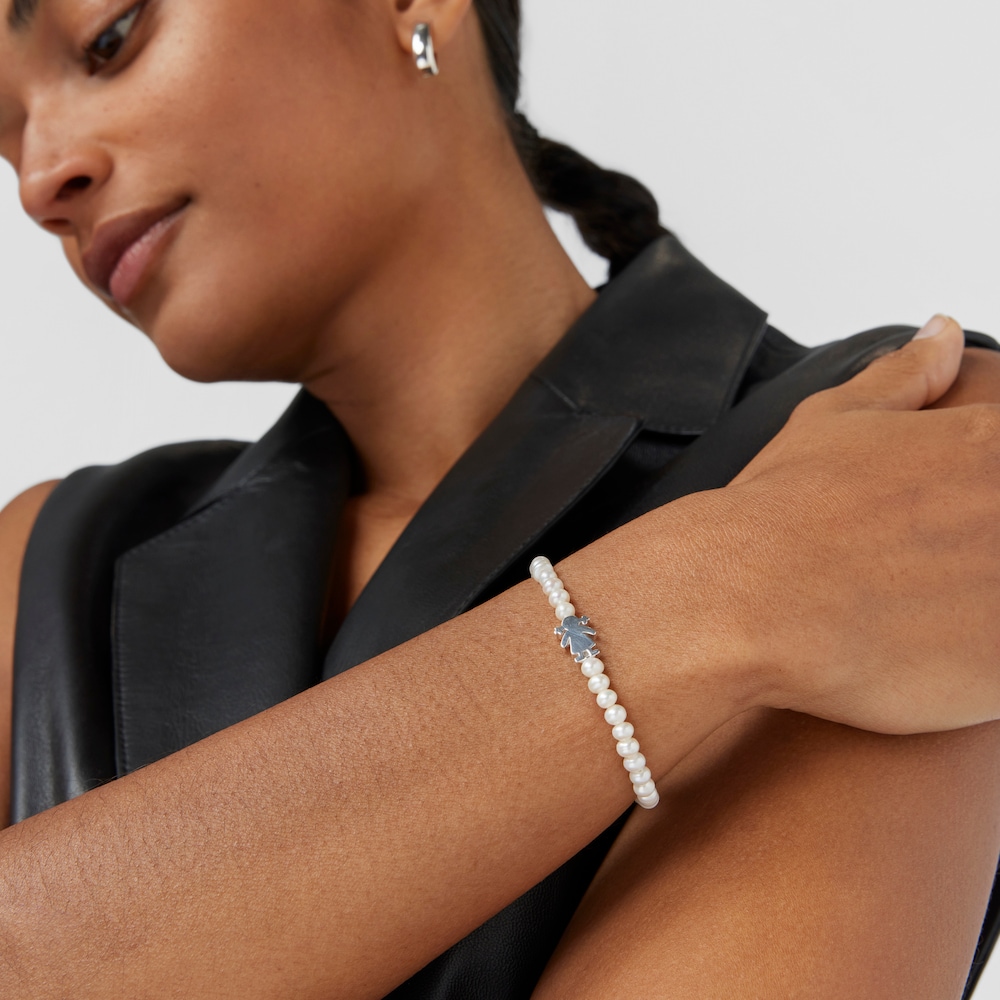 Tous Sweet Dolls &ndash; Elastick&yacute; n&aacute;ramek z perel se stř&iacute;brn&yacute;m motivem holčičky