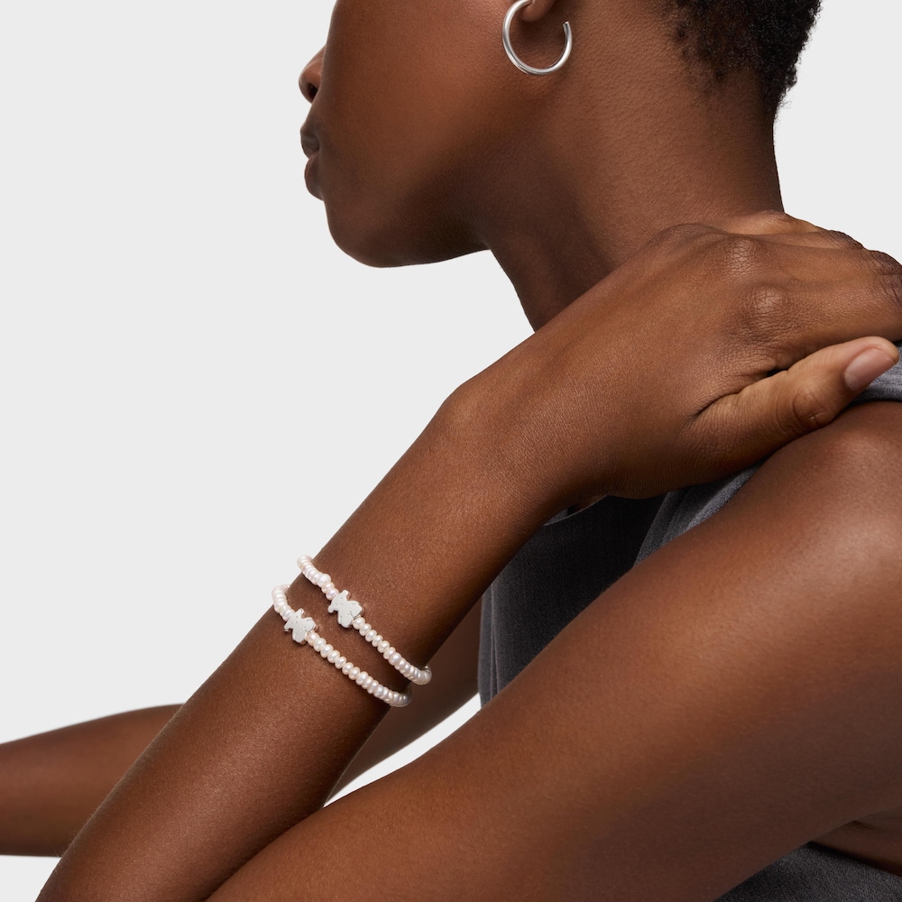 Tous Sweet Dolls &ndash; Elastick&yacute; n&aacute;ramek z perel se stř&iacute;brn&yacute;m motivem medv&iacute;dka