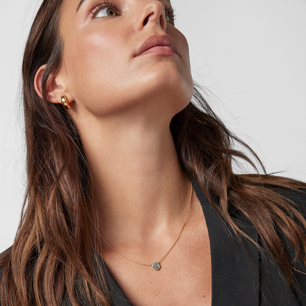 Collar con ba&ntilde;o de oro 18 kt sobre plata y diamantes Nenufar