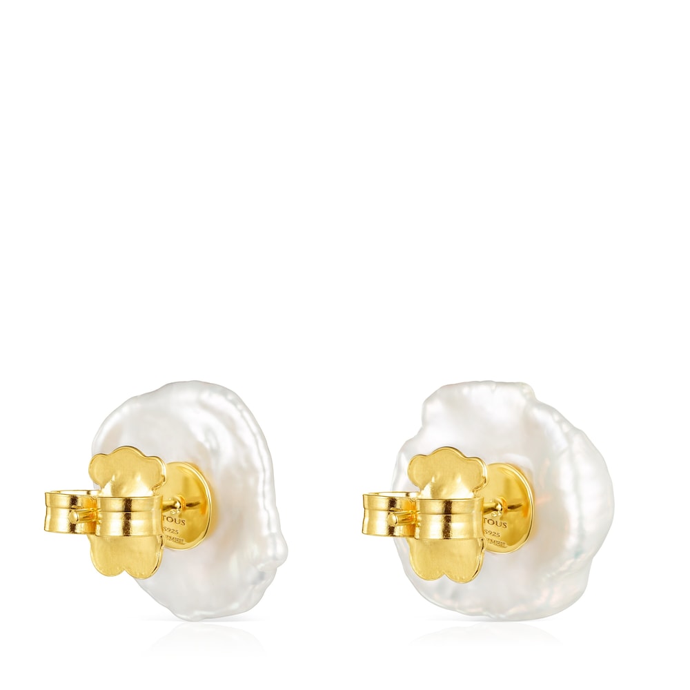 Pendientes pequeños pétalo con baño de oro 18 kt sobre plata y perla Nenufar Pendientes pequeños pétalo con baño de oro 18 kt sobre plata y perla Nenufar
