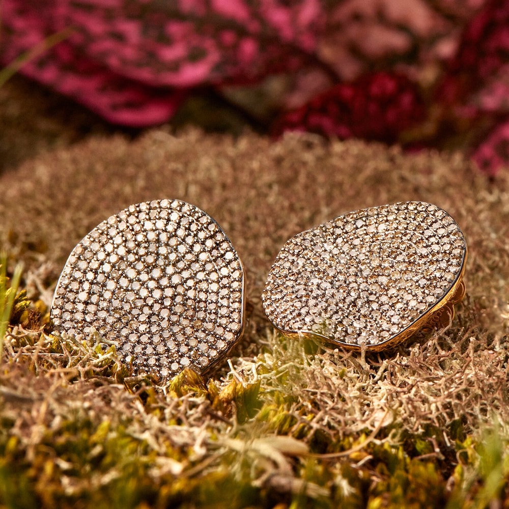 Pendientes grandes con baño de oro 18 kt sobre plata y diamantes Nenufar image number 4