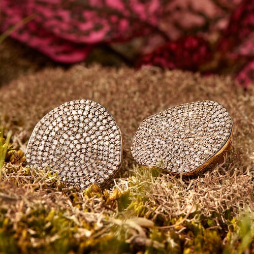 Pendientes grandes con baño de oro 18 kt sobre plata y diamantes Nenufar