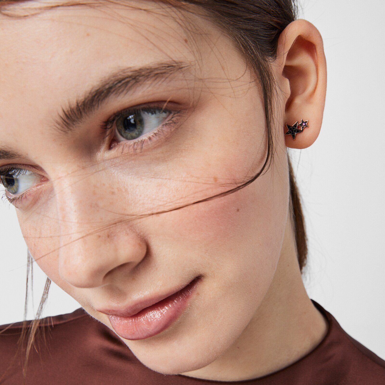 [PRIMAUTE] THIN TWISTED Earrings 全2色 Minimalism 5/6/8MM Rainbow CZ Stone Sqaure Stud Earrings for