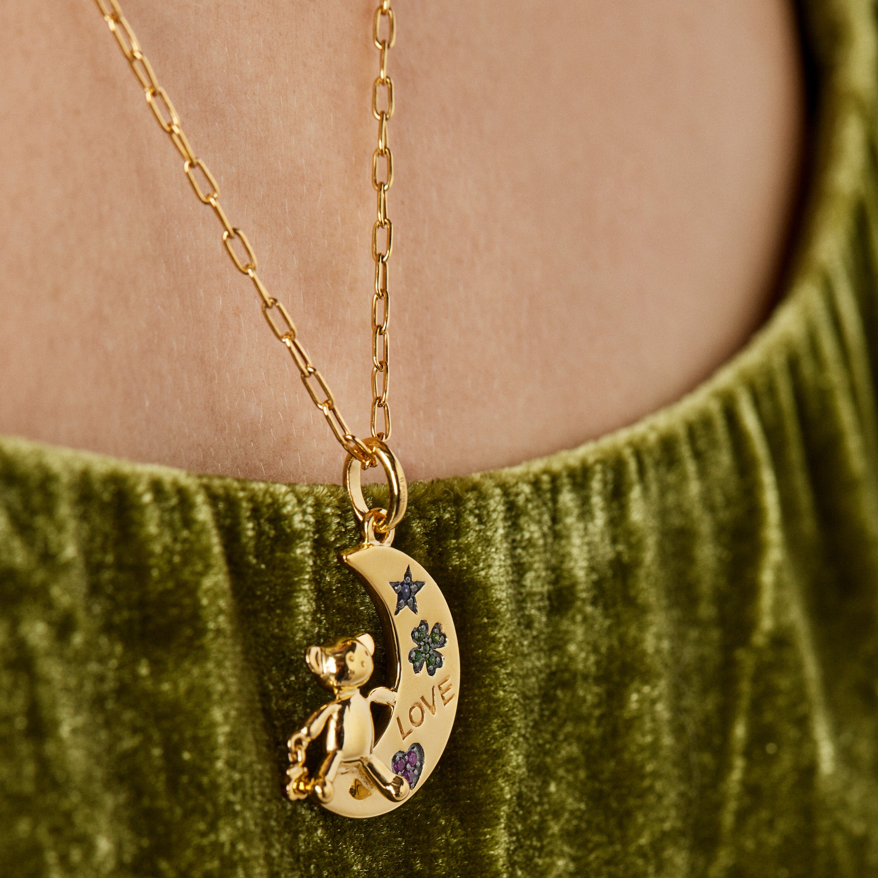 【BLACKPURPLE】[silver925] Luna Pearl Hug Bear Pendant Silver Vermeil Teddy Bear moon-bear Pendant with Gemstones