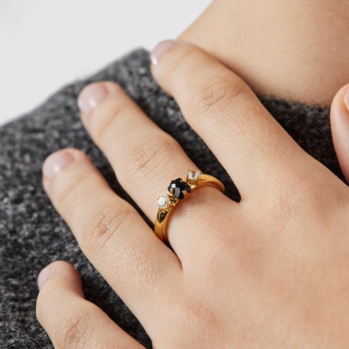 Anillo de plata vermeil con ónix y zircón motivo oso Glaring