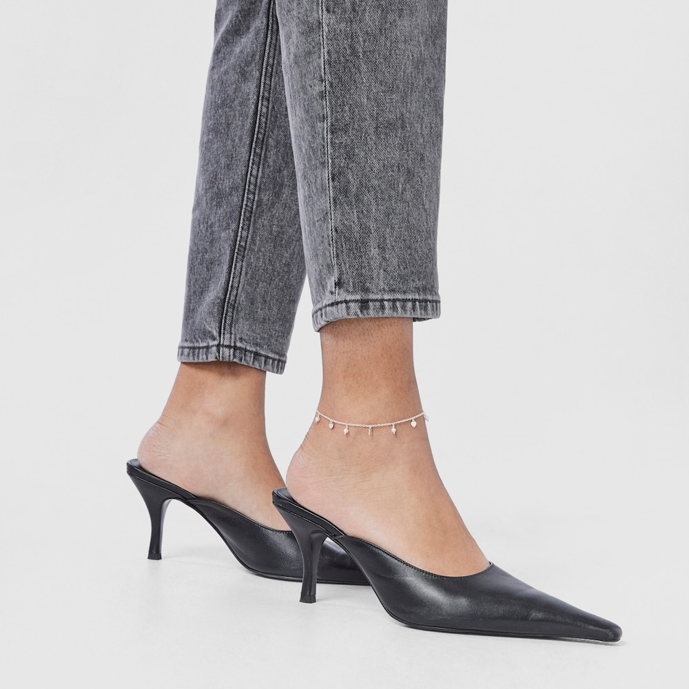 Silver and Pearls Cool Joy Anklet
