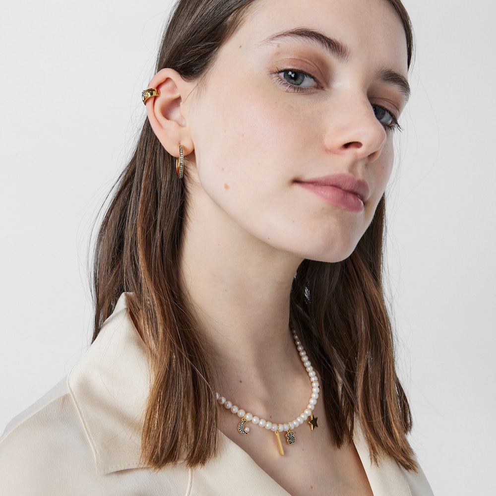 Earcuff con baño de oro 18 kt sobre plata y oso de diamantes Nocturne image number 6