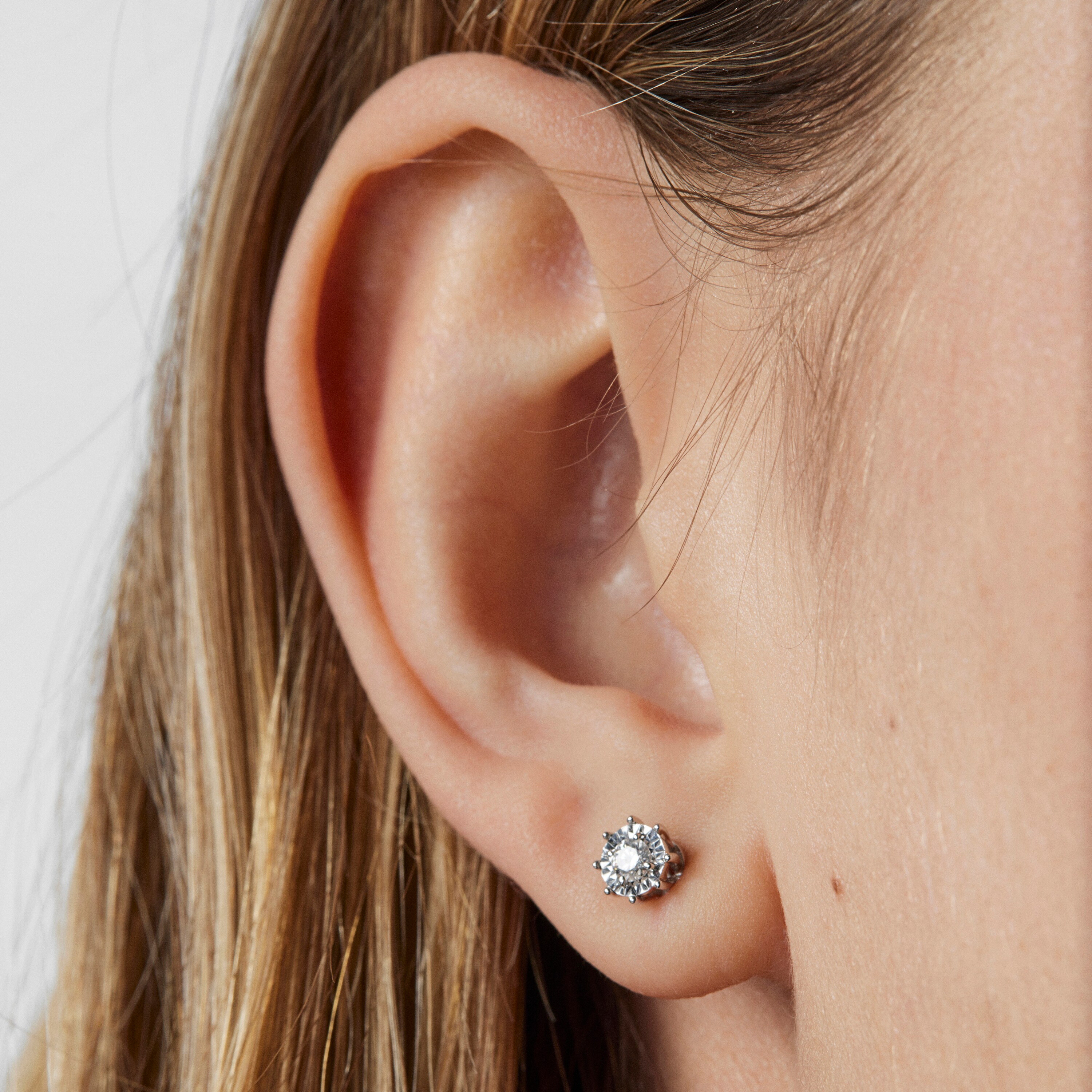 18K white gold TOUS Les Classiques Earrings with Diamonds. 0,21ct
