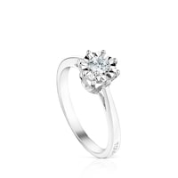 White gold Les Classiques Ring with large Diamond rosette 0,20ct