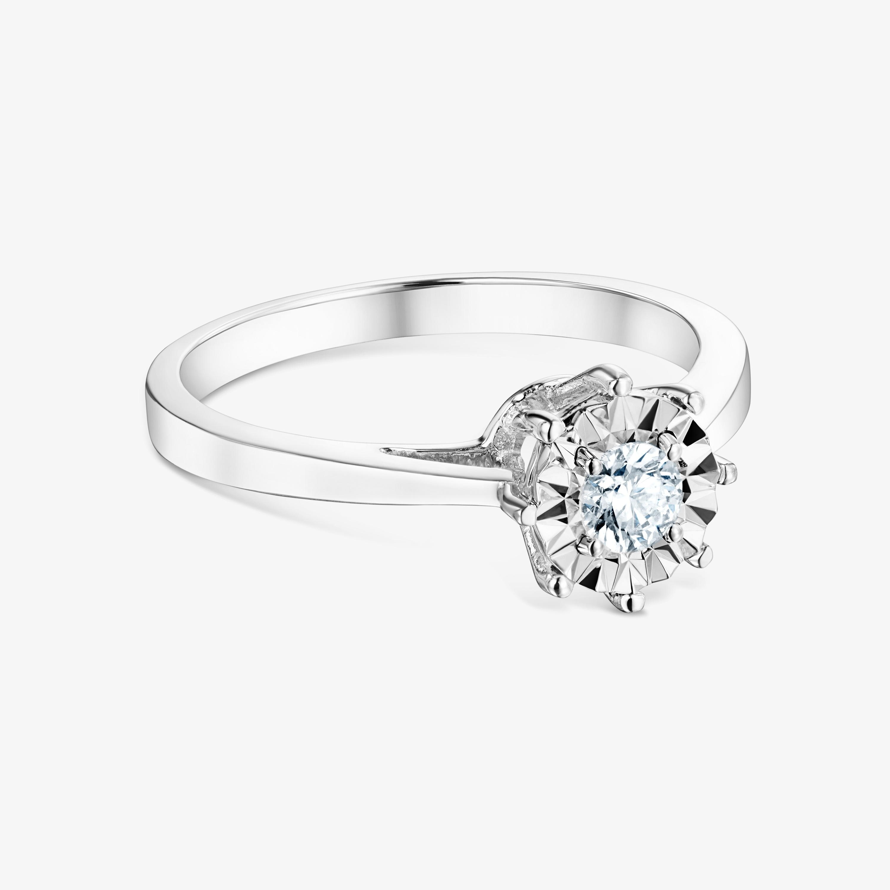 18K white gold Les Classiques Ring with large Diamond rosette. 0,20ct