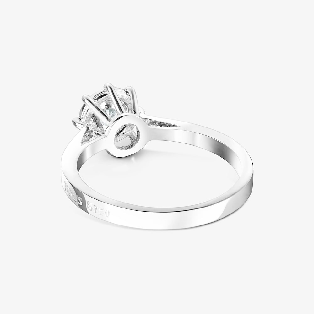 Anillo Les Classiques roset&oacute;n grande de Oro blanco y Diamantes