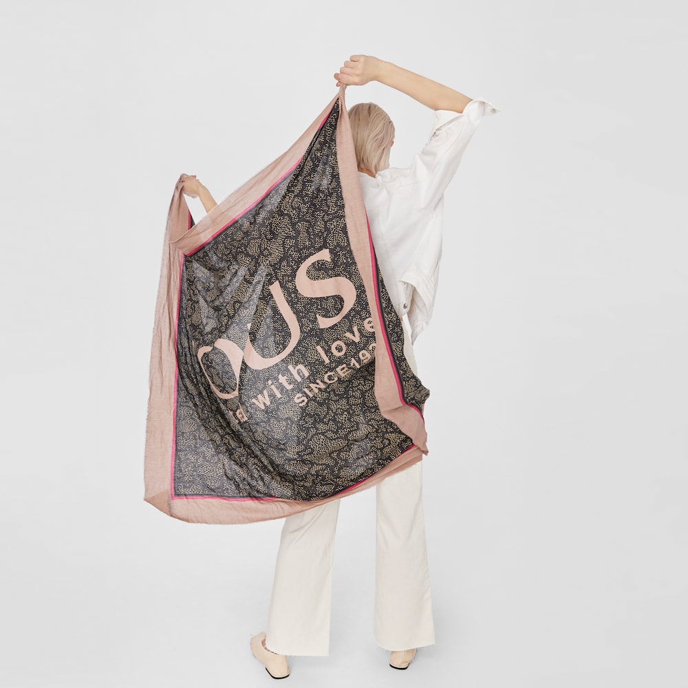 Pa&ntilde;uelo Kaos Icon negro y gris