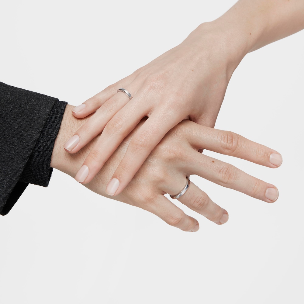 Obrączka ślubna z białego złota i diament&oacute;w 2,5 mm TOUS Alianzas