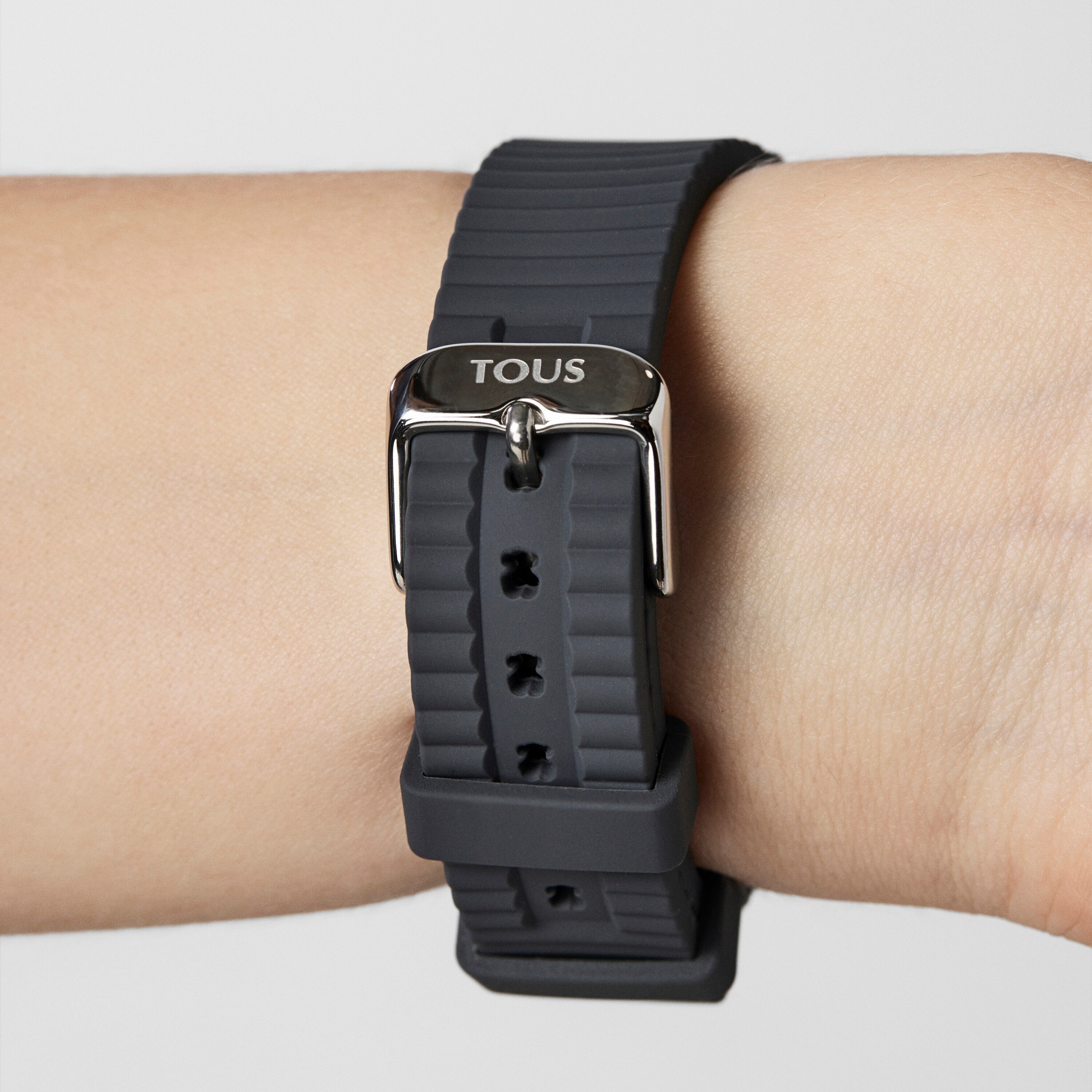 Steel Rond Connect Watch with gray silicone strap