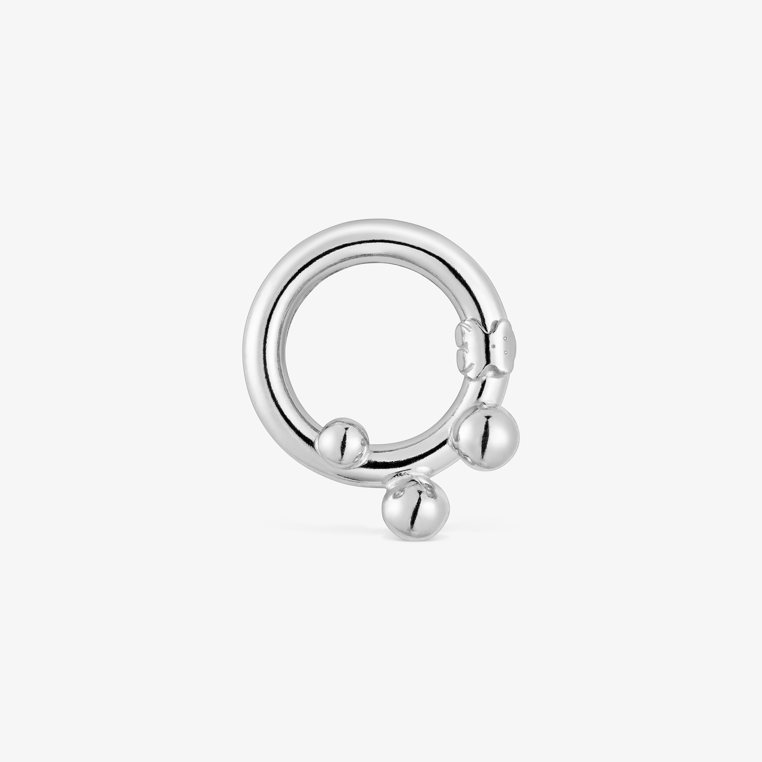 silver Ring with details Hold