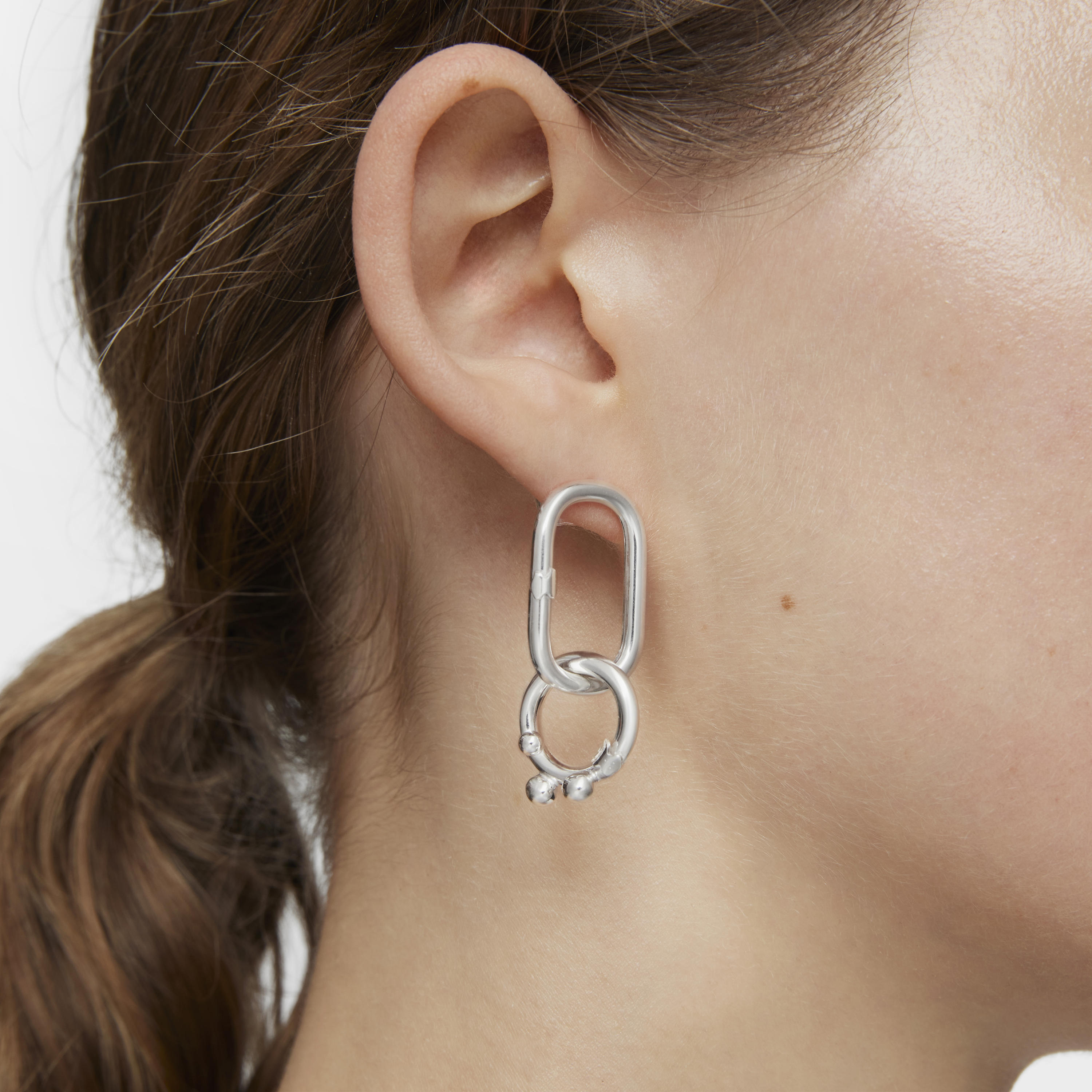 silver Ring with details Hold