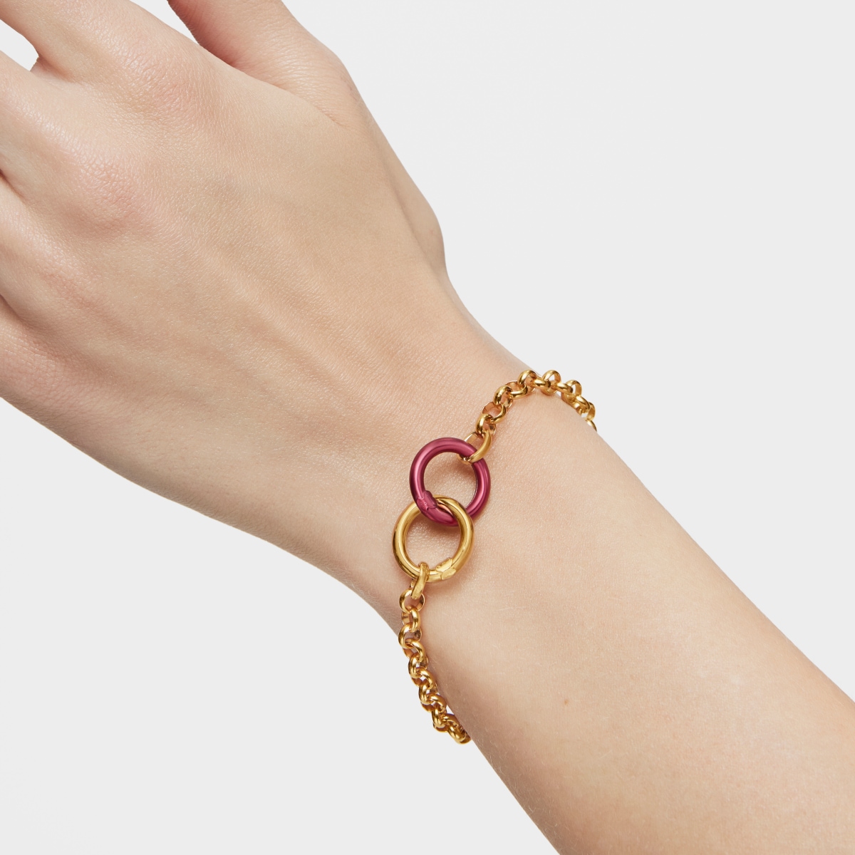 Small red-colored silver Ring Hold