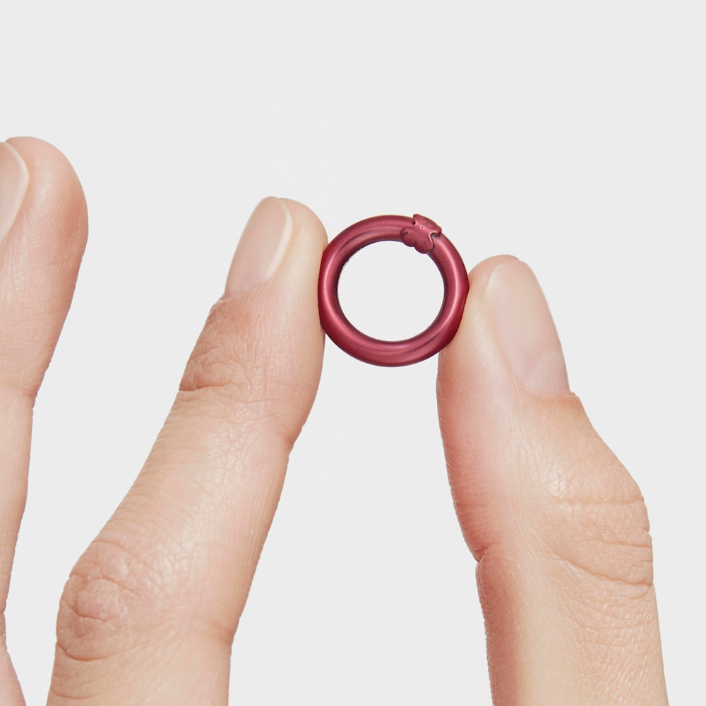 Small red-colored silver Ring Hold