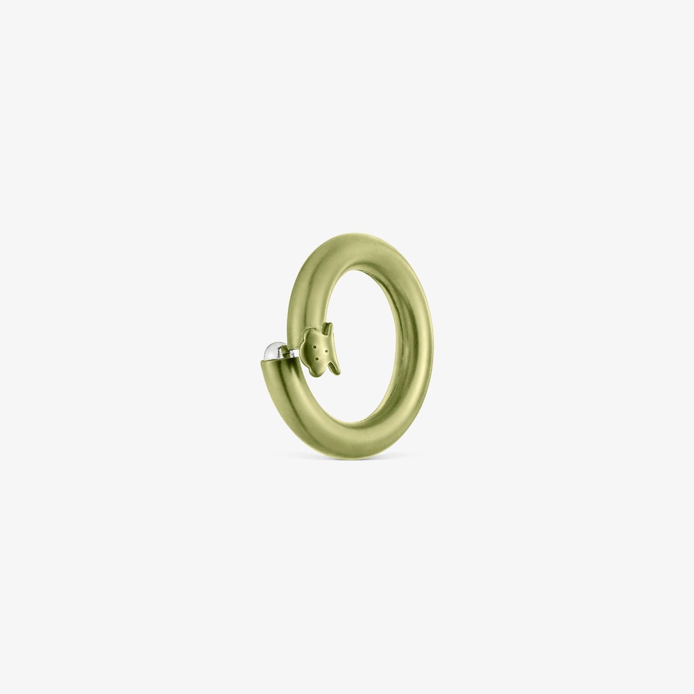 Small green-colored silver Ring Hold