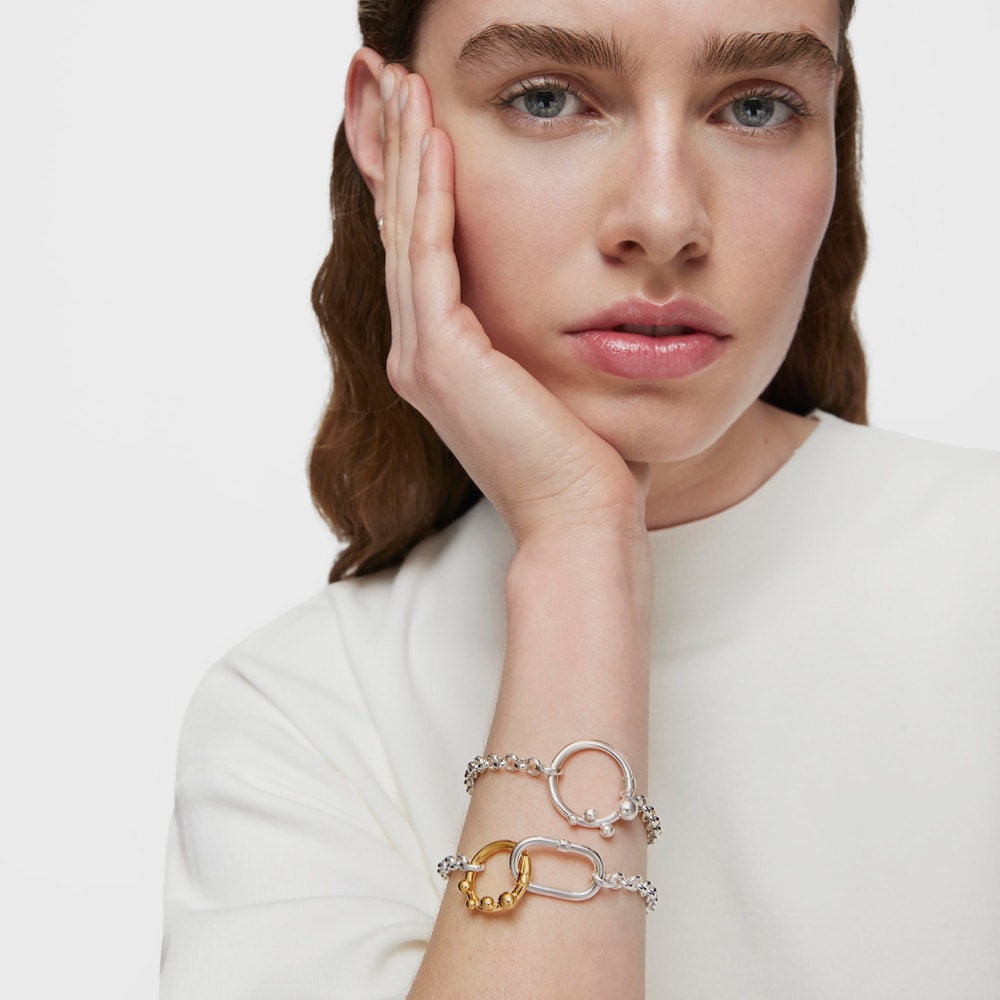 Large silver Ring with details Hold