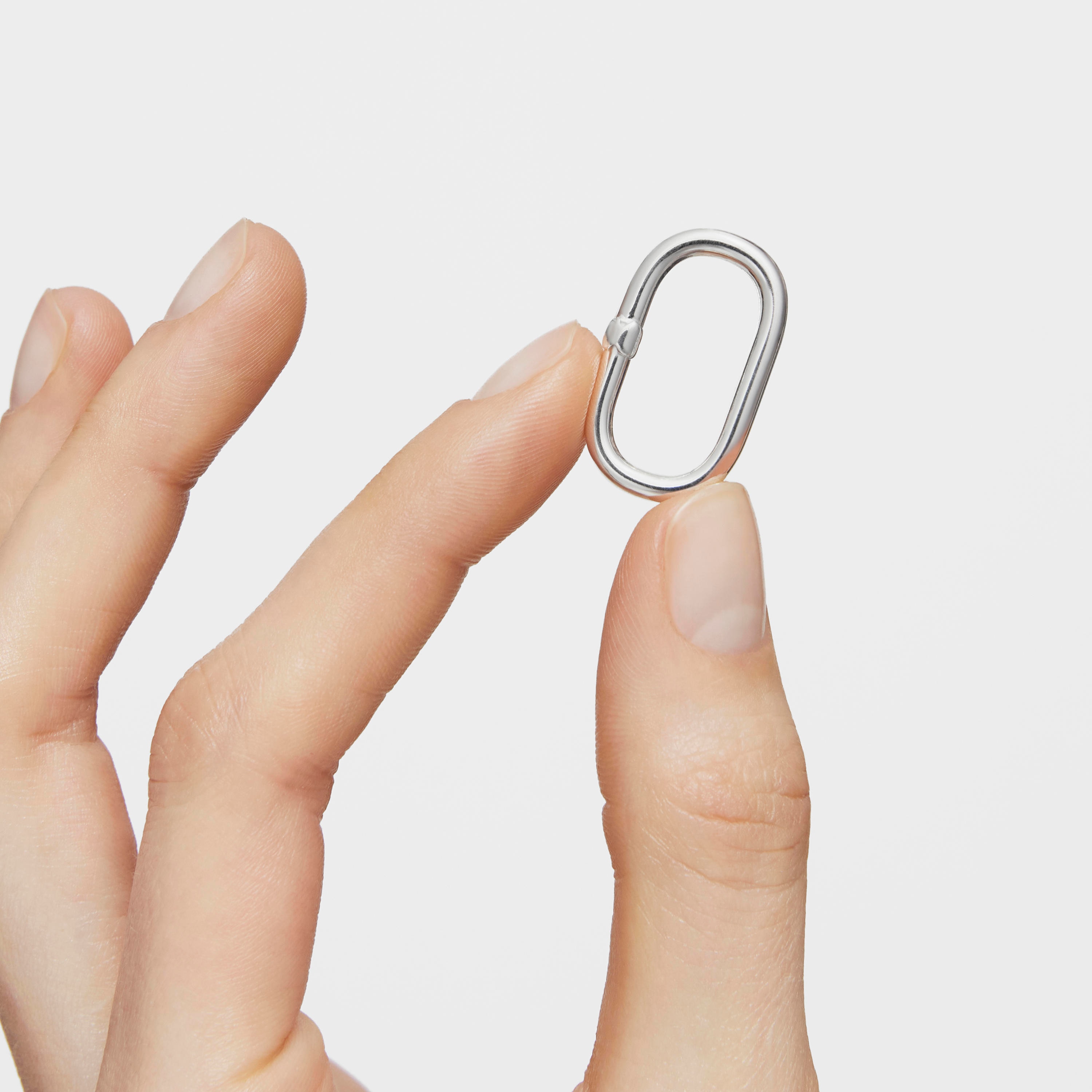 Large silver Ring Hold Oval