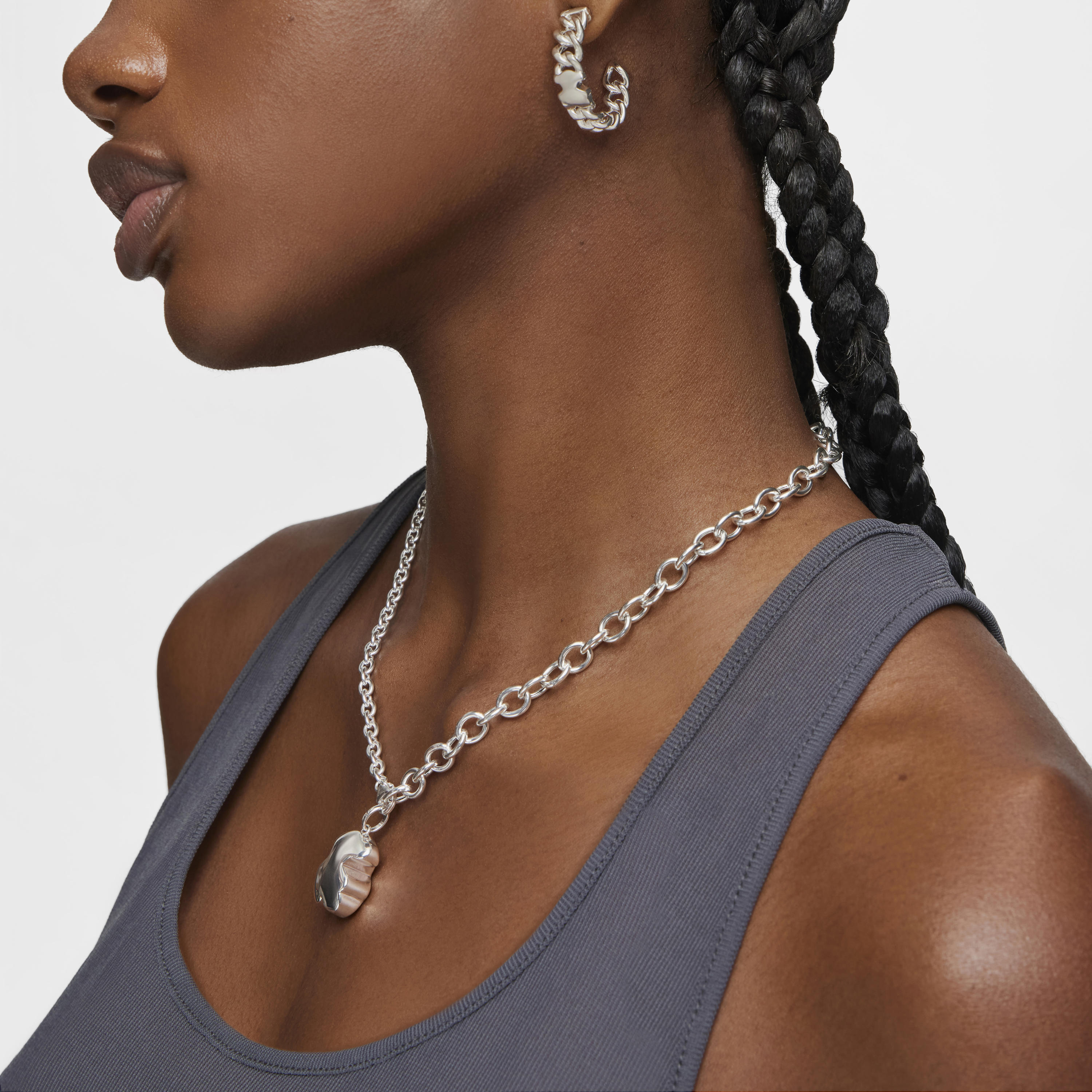 Medium silver bear Pendant Bold Motif