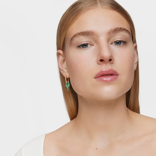 single Hoop earring with 18kt gold plating over silver and green-colored motif pendant TOUS MANIFESTO