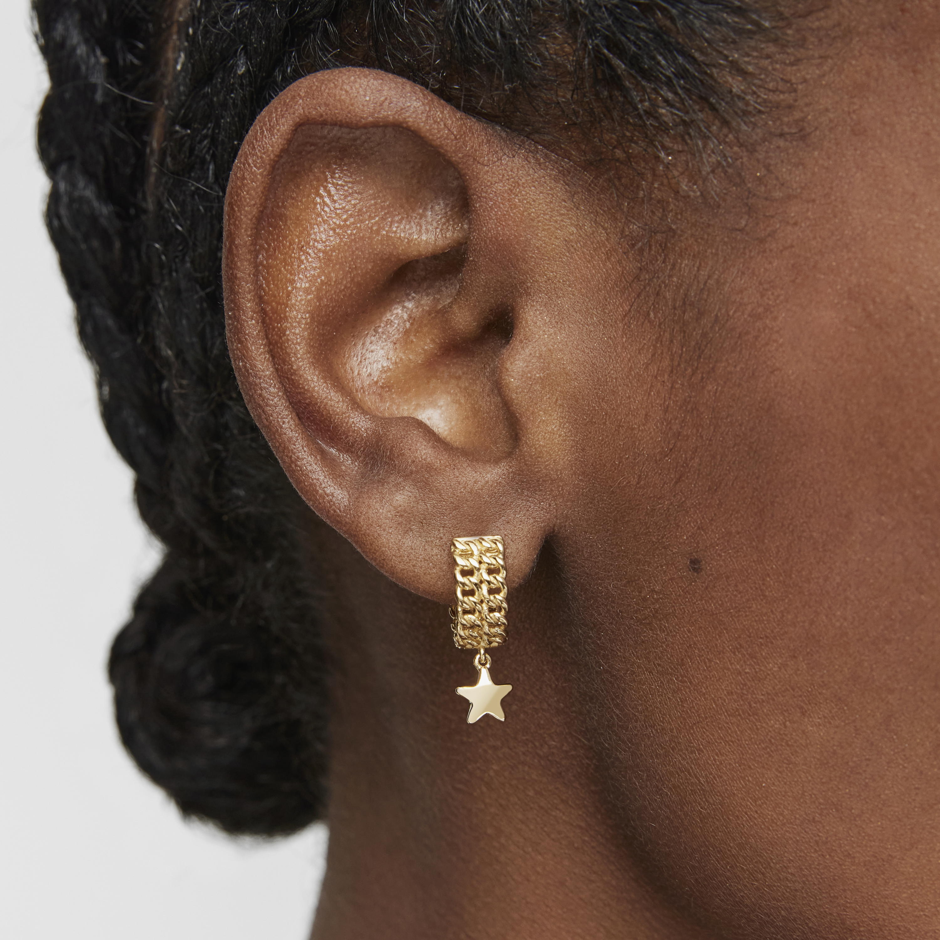 Short Hoop earrings with 18K gold vermeil and star motif Bold Motif