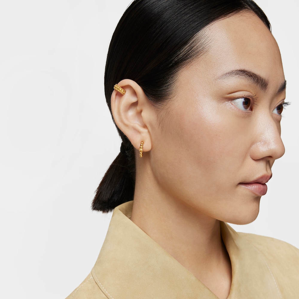 Hoop earrings with 18kt gold plating over silver and bear motif Gloss Hoop earrings with 18kt gold plating over silver and bear motif Gloss