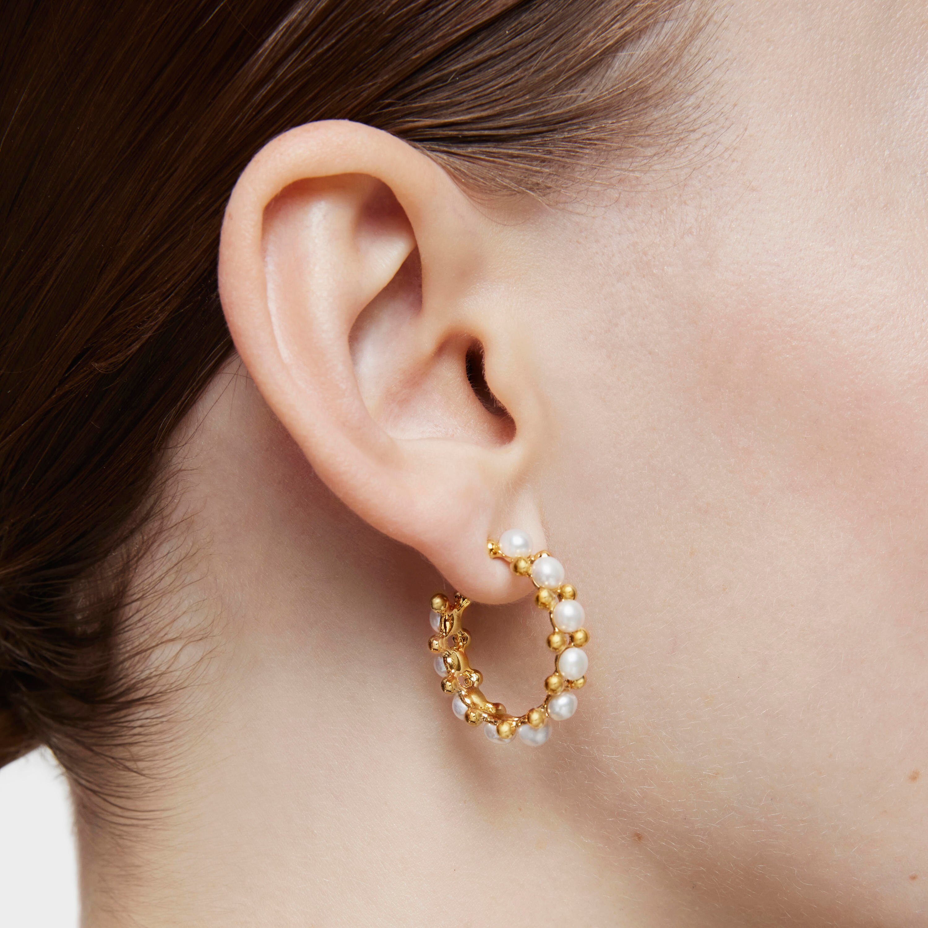 Triple Hoop earrings with 18kt gold plating over silver and cultured pearls Gloss
