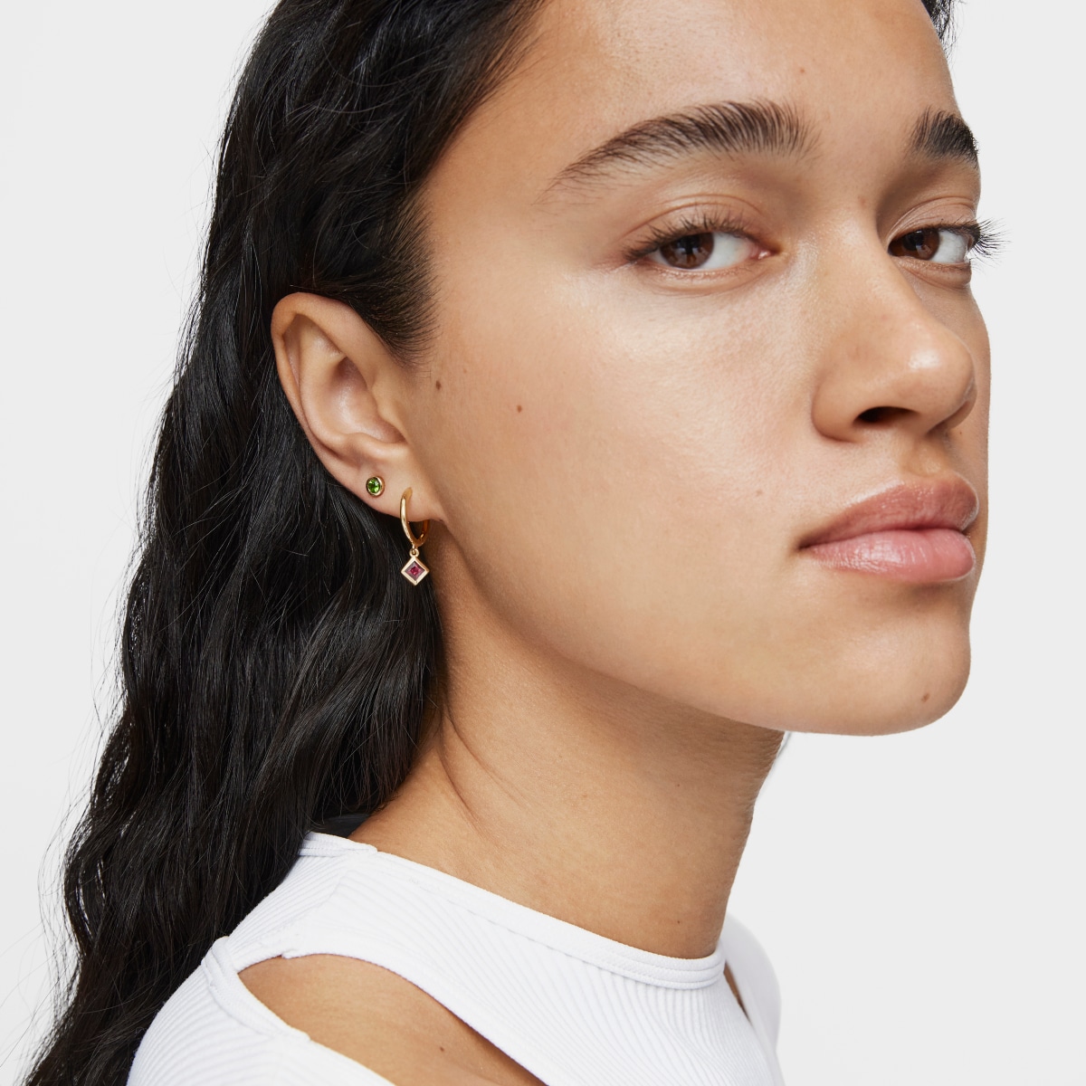 Short Hoop earrings with 18kt gold plating over silver and rhodolite charm TOUS Basic Colors