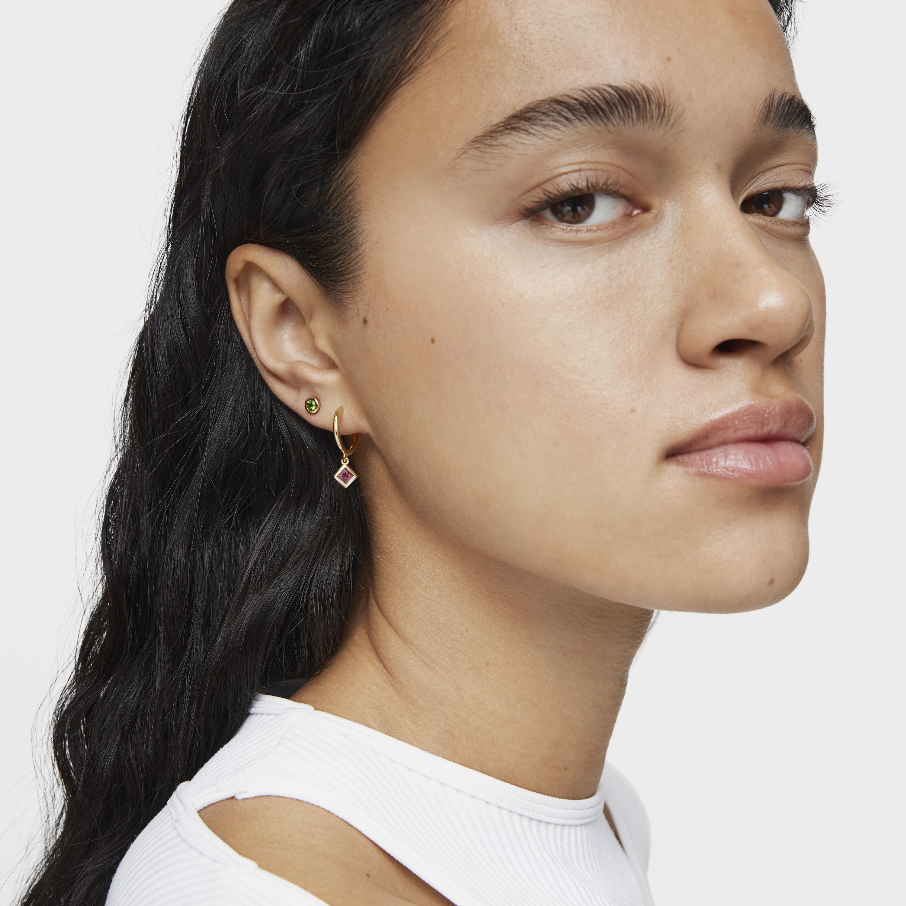 Short Hoop earrings with 18kt gold plating over silver and rhodolite charm TOUS Basic Colors