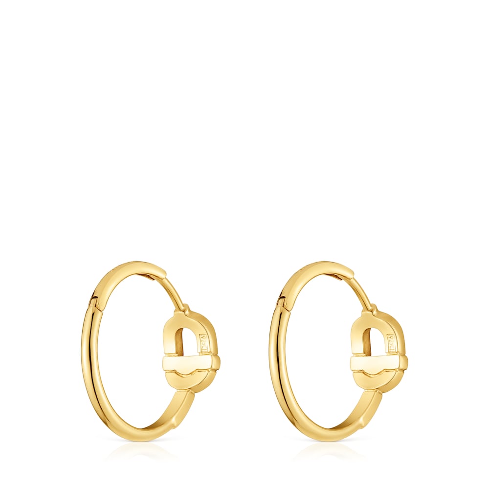 Pendientes de aro cortos con baño de oro 18 kt sobre plata y motivo TOUS MANIFESTO Pendientes de aro cortos con baño de oro 18 kt sobre plata y motivo TOUS MANIFESTO