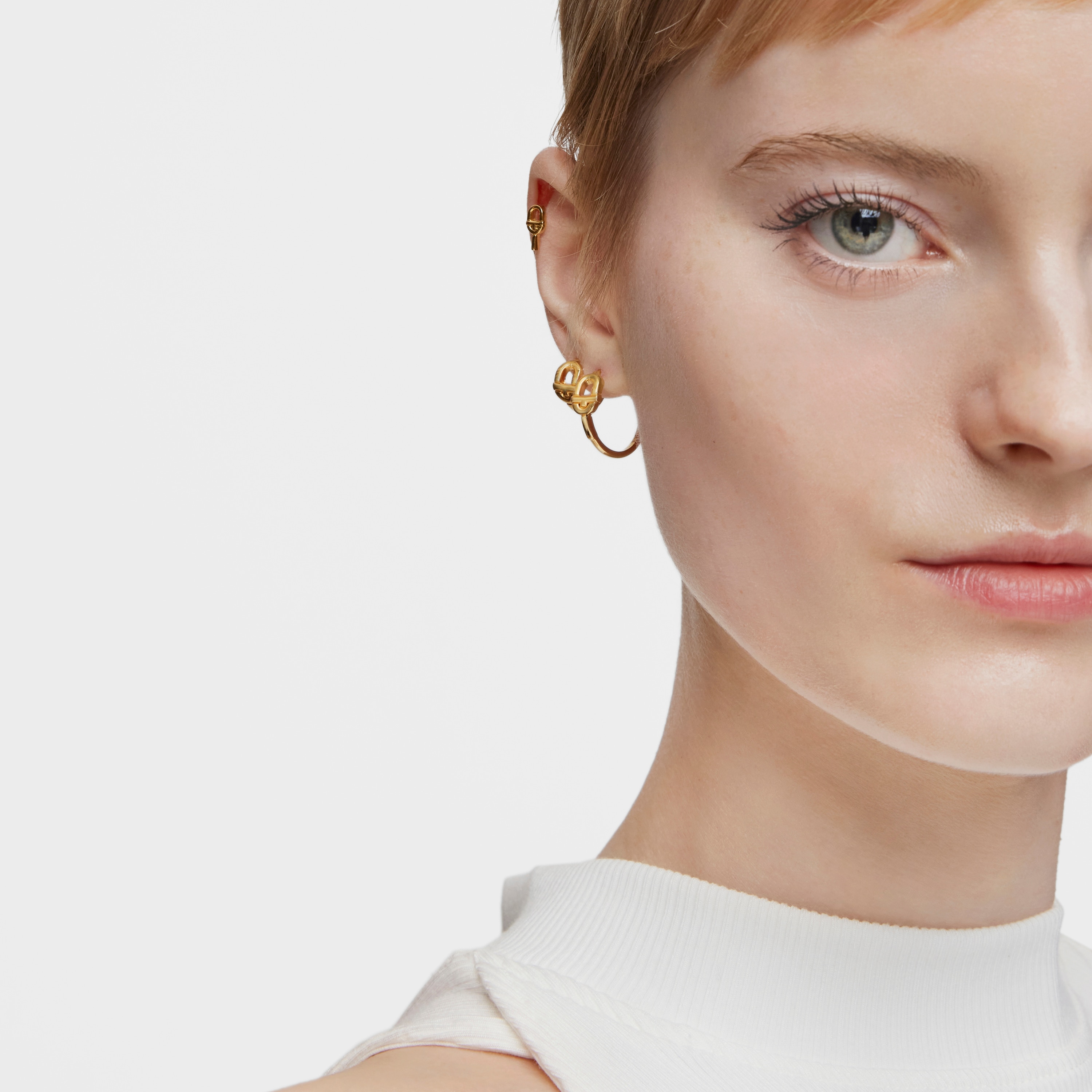 Short Hoop earrings with 18K gold vermeil and motif TOUS MANIFESTO