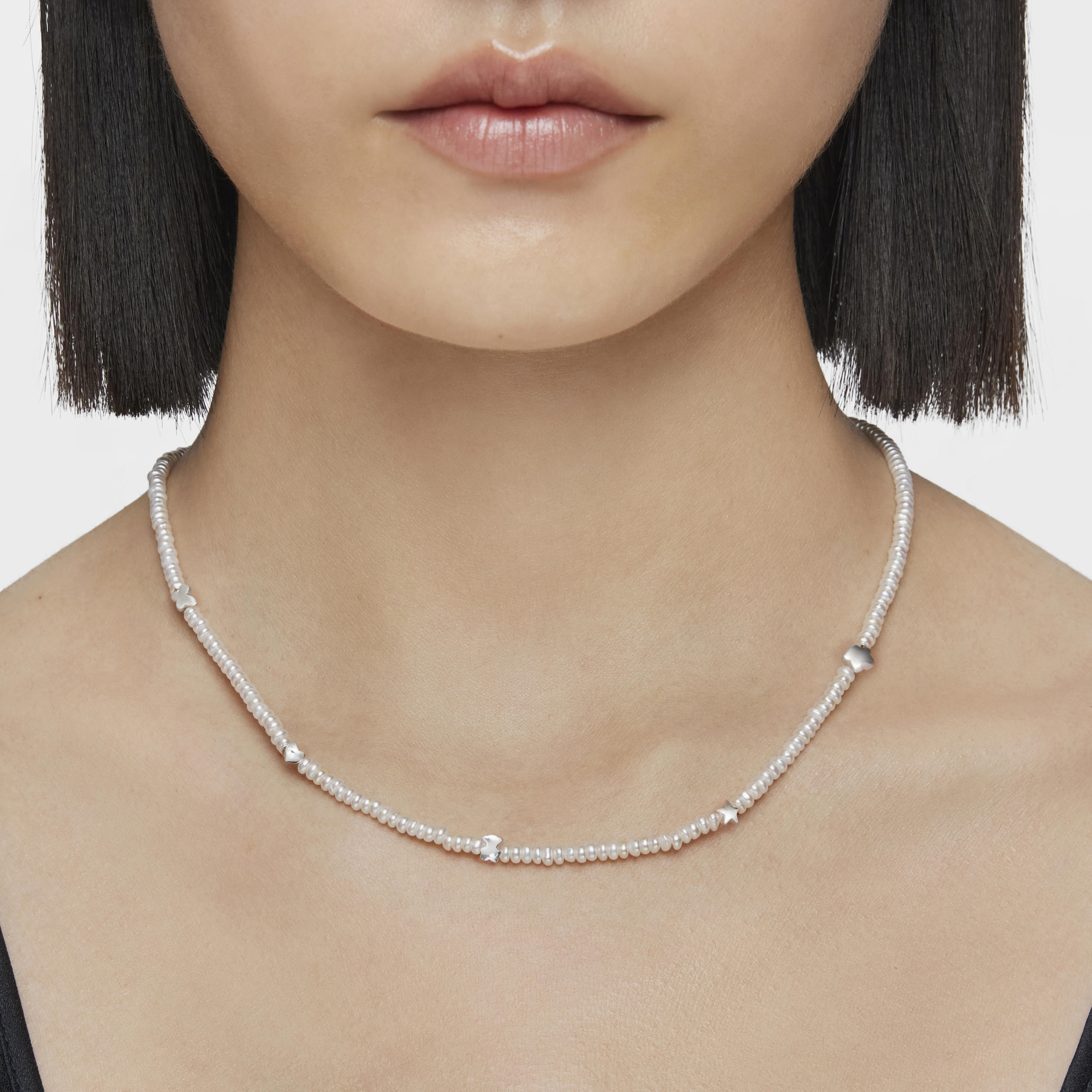 Short cultured pearl Necklace with motifs in silver Bold Motif
