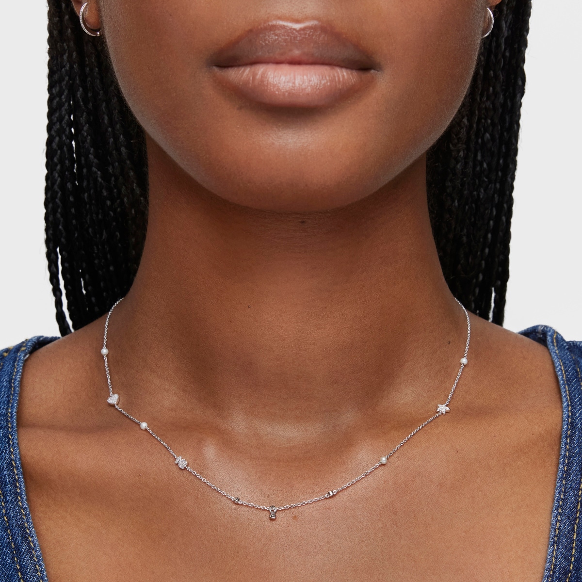 Short white-gold Necklace with diamonds, cultured pearls and motifs TOUS Grain