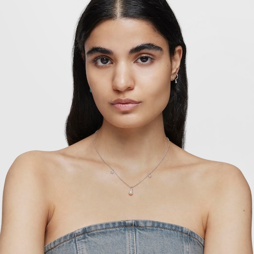Collar corto de oro blanco con diamantes, perla cultivada y motivos TOUS Grain