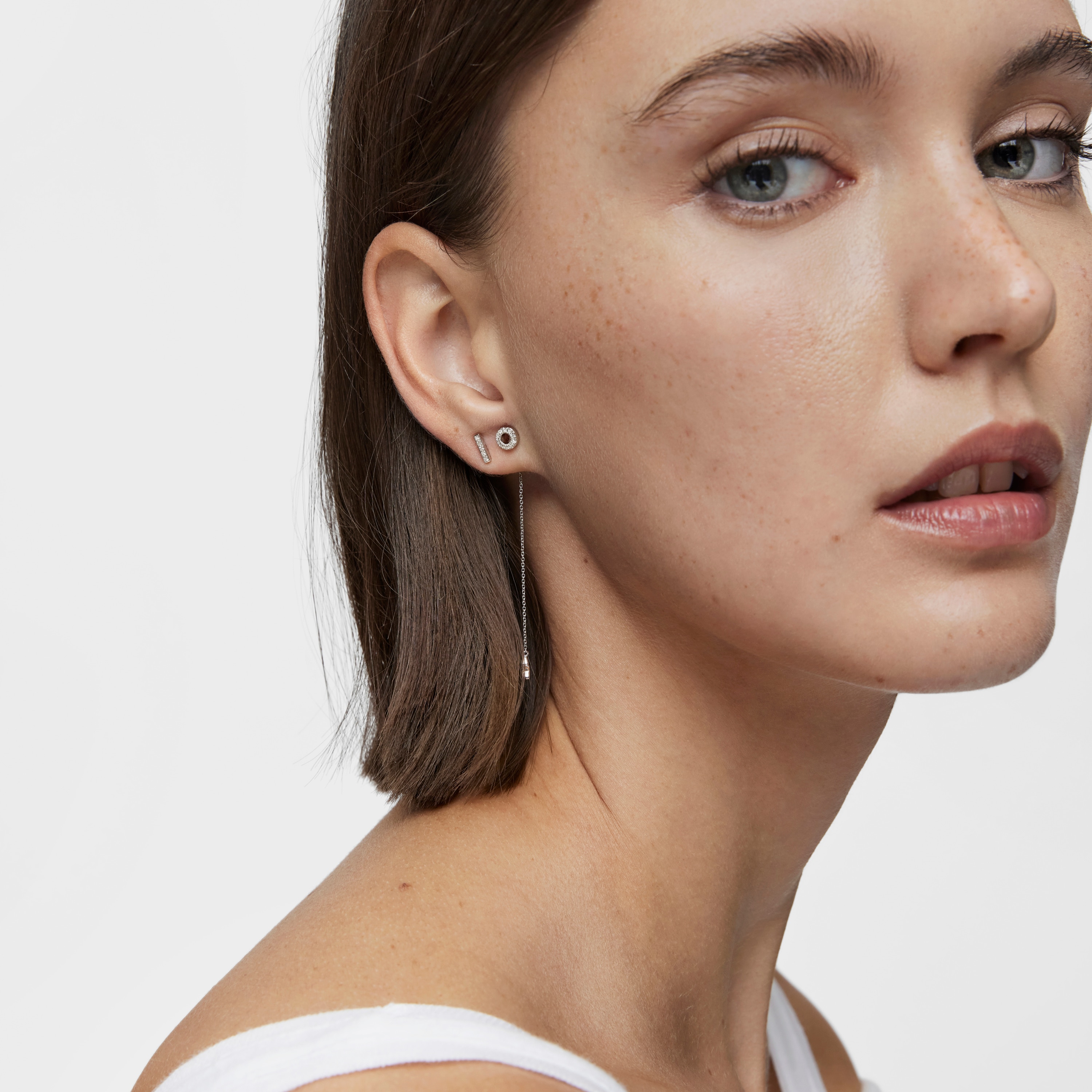 Small 18K white- gold circle Single earring with diamonds TOUS Grain