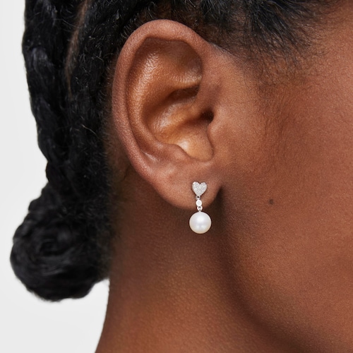 Pendiente suelto corto corazón de oro blanco con diamantes y perla cultivada TOUS Grain