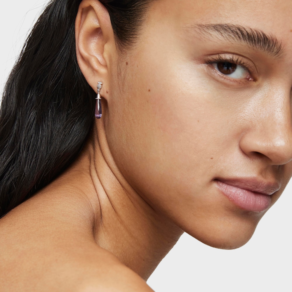 Kr&aacute;tka Samostatn&aacute; n&aacute;u&scaron;nica z&nbsp;bieleho zlata s&nbsp;medved&iacute;kom, diamantmi a&nbsp;ametystom TOUS Grain