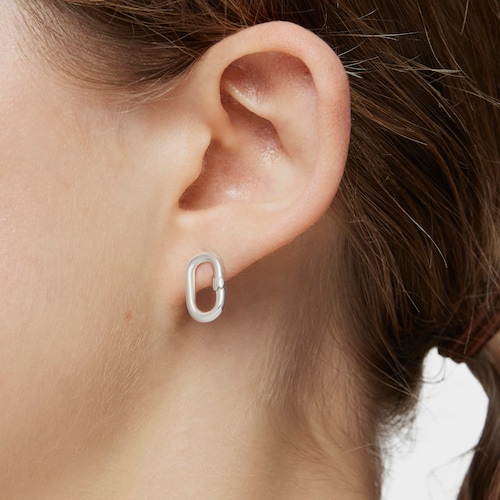 Small silver Earrings Hold Oval