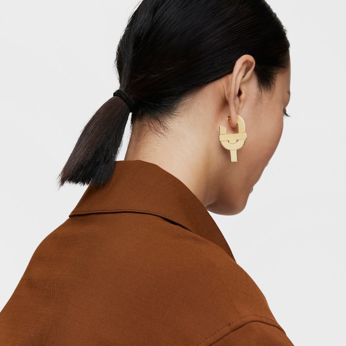 Pendientes aro de plata y esmalte fucsia TOUS MANIFESTO