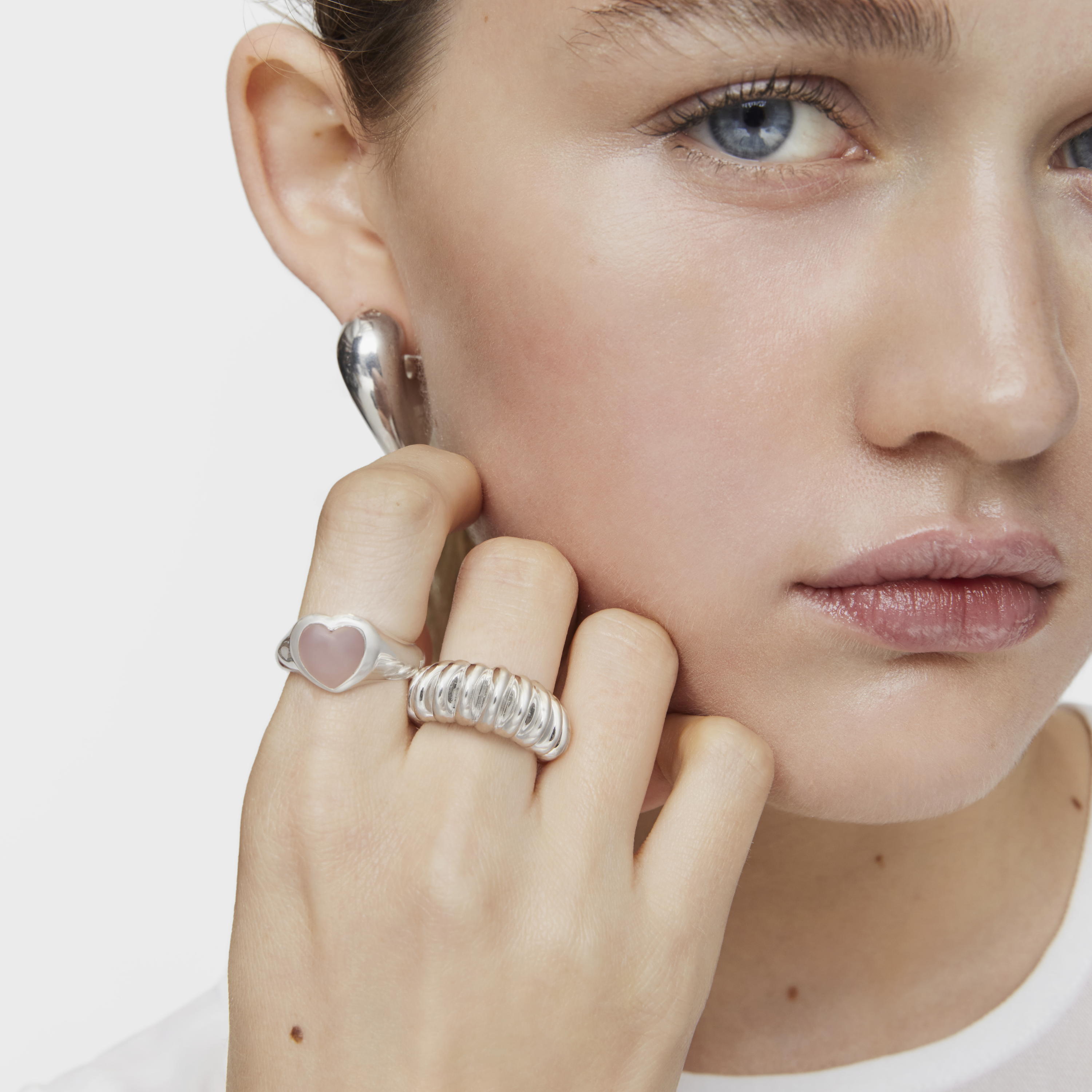 Silver and pink chalcedony heart Signet ring Bold Motif