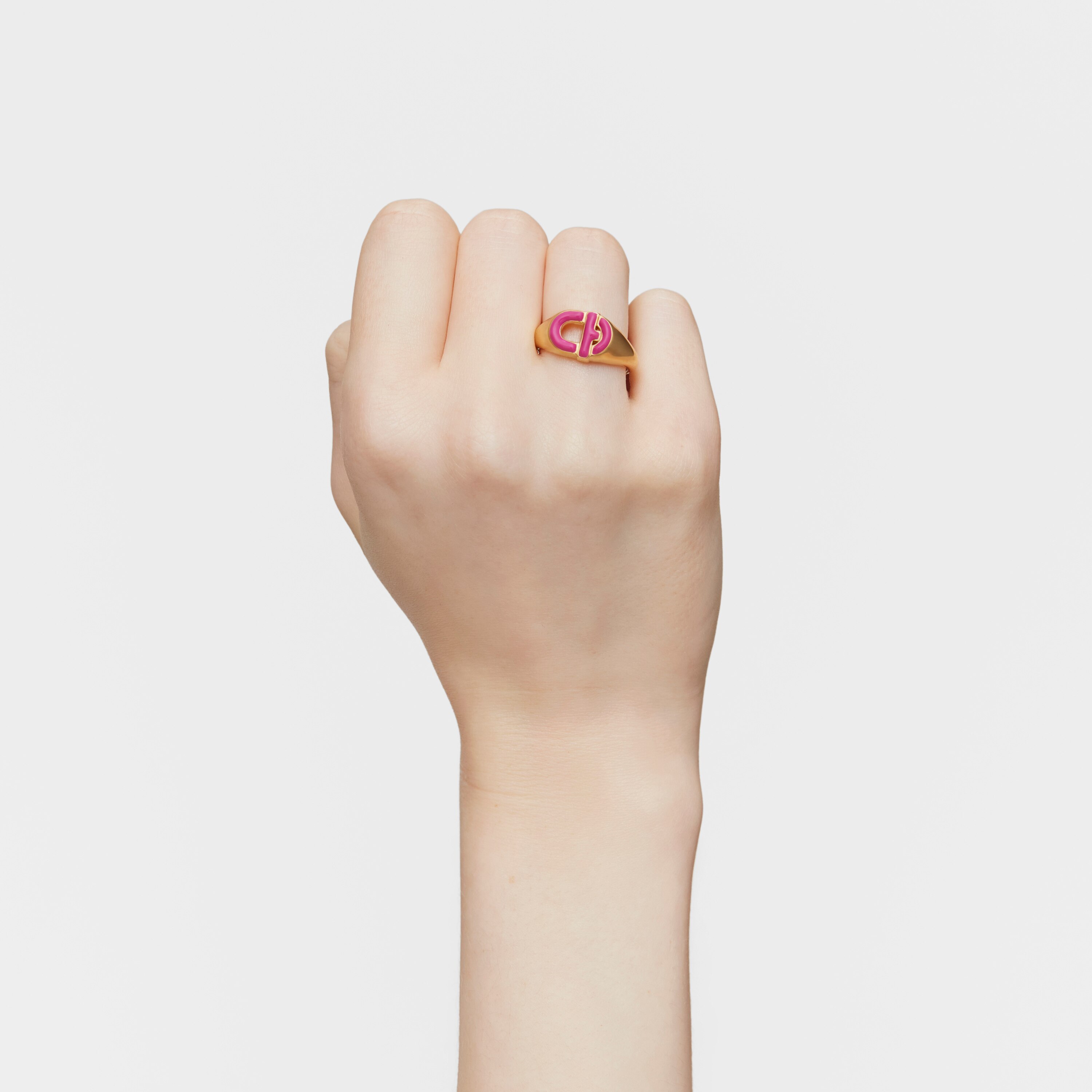 Signet ring with 18kt gold plating over silver and fuchsia-colored enamel TOUS MANIFESTO